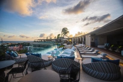 infinity pool 4 - thompson
