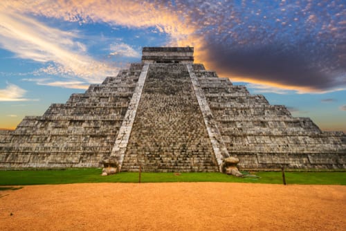 seven wonders chichen itza sm