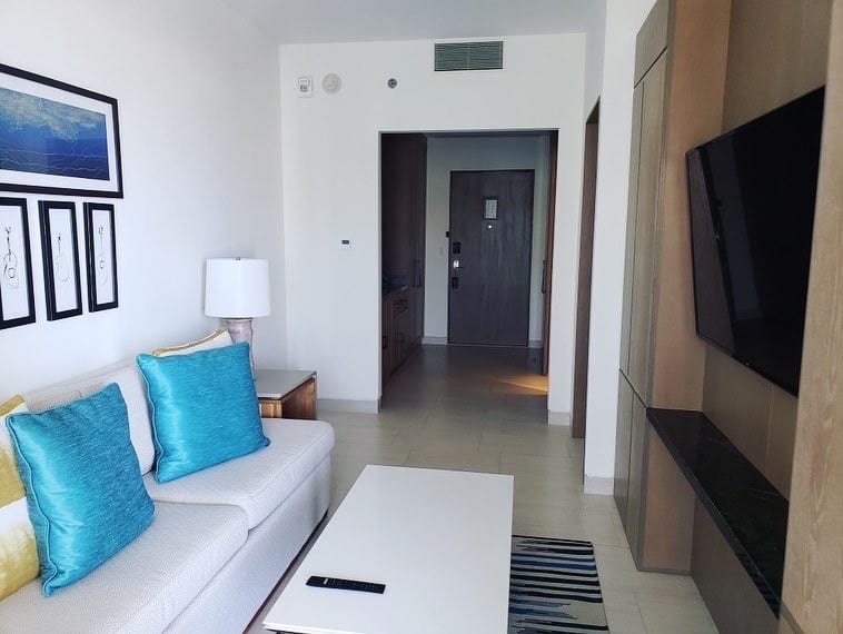 HR cabo room 2